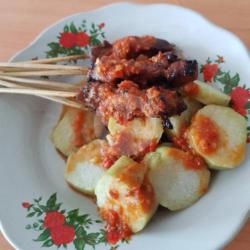 Sate Plecing Ayam   Lontong