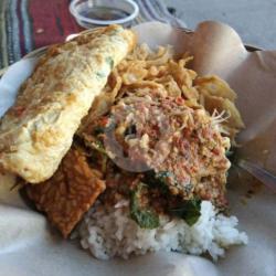 Nasi Pecel Ikan Telur   Tongkol   Tahu   Tempe