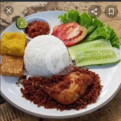 Nasi Ayam Serundeng