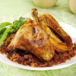 Ayam Goreng Dadakan