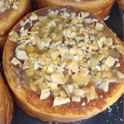 Round Croisant Almond Caramel