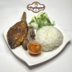 Lalapan Ikan Mujaher Panggang