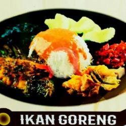 Nasi Paket Komplit Ikan Salem Goreng