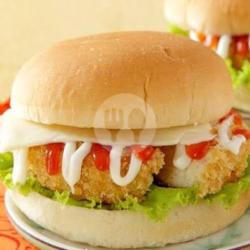 Burger Chicken Crispy   Keju