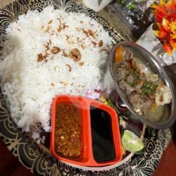 Nasi Putih Sop Iga Sapi