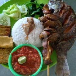 Nasi Tempong Mujair