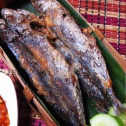 Ikan Pindang Goreng  Sambel Lombok Ijo