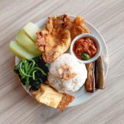 Nasi Tempong Telur Dadar