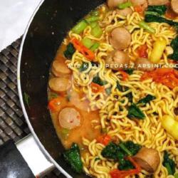 Indomie Kuah Pedas Komplit