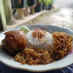 Nasi Serundeng Ikan Ayam