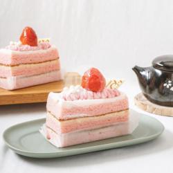 Straberry Milk Cake