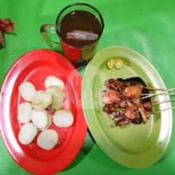 Sate Ayam 5 Tusuk   Lontong   Es Teh Manis Bumbu Kecap