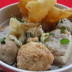 Pentol, Siomay, Tahu Bakso, Tahu Putih, Goreng