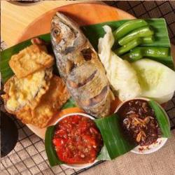 Paket Hemat Komplit Kembung Penyet Urap Free Teh Mandi