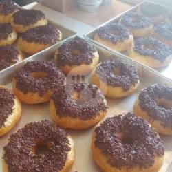 Donat Mesis Coklat