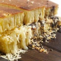 Martabak Manis Keju Meses