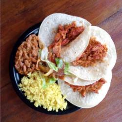 Chicken Masala, Punjabi Rajma, Saffron Rice And Salad