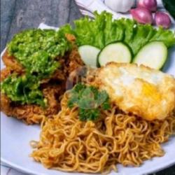 Migoreng Ayam Geprek Sambal Ijo   Telor Ceplok