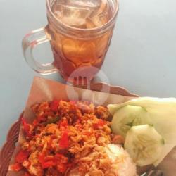 Pahe (paket Hemat) Geprek (lalapan-sambal Bawang-tempe Goreng) Teh/jeruk/goodday