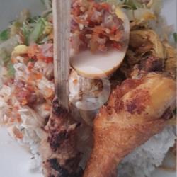 Nasi Campur Sepesial Ayam Goreng, Ayam Betutu, Ayam Sisit Sambal Mentah, Sayur Urab, Sate Lilit, Telor