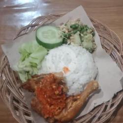 Ayam Geprek / Penyet Sambal Gobyos