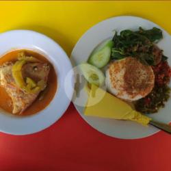 Nasi Sayur   Sambal   Kepala Kakap Gulai