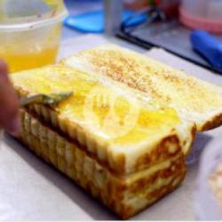 Roti Bakar/kukus Nanas   Strawberry
