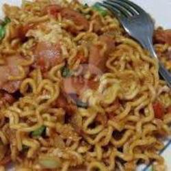 Mie Goreng Telur Kocok Sosis