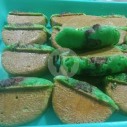 Kue Pukis Pandan Coklat