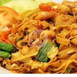 Kwetiaw Goreng Nyemek