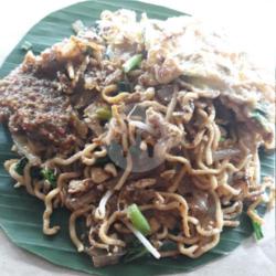 Mie Kuning Campur Twiau Tambah Telur Dadar