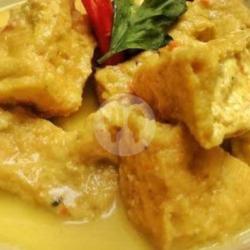 Nasi Uduk Gulai Tahu