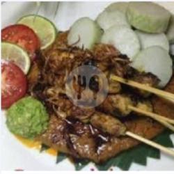 Sate Kambing Madura   Lonto G