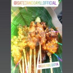 Sate Sapi Jando   Lontong