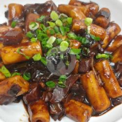 Small Jjajang Tteokbokki