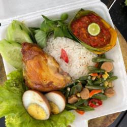 Nasi Campur Ayam Goyeng