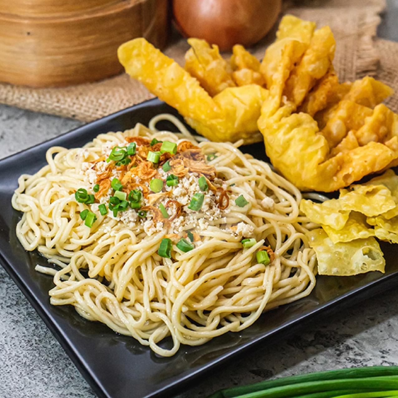 MIE SUIT