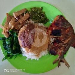 Nasi Ikan Bawal Bakar