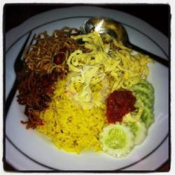 Nasi Uduk Kuning