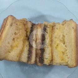 Roti Bakar Bandung Keju Coklat