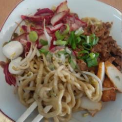 Mie Karet