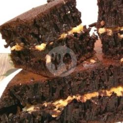 Martabak Manis Brownies Keju Kacang Coklat