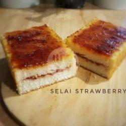 Roti Bakar Selai Stroberry