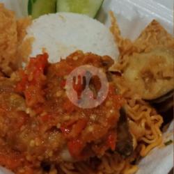 Rice Box Indomie Ikan Dori Geprek