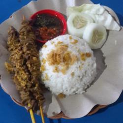 Nasi Usus Kremes