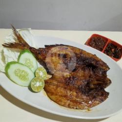 Ikan Kuwe Bakar