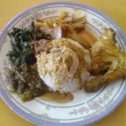 Nasi Ayam Opor Bungkus