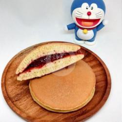 Dorayaki Strawberry