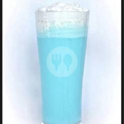 Vanilla Blue Milkshake