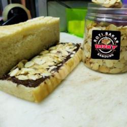 Roti Bakar Coklat Almond